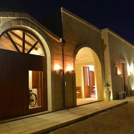 Masseria Sucea * مارتانو